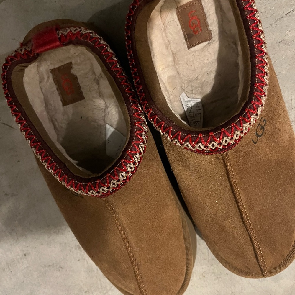 UGG Tasman with Red Accents